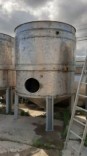Емкости нержавеющие, объем &mdash; 9 куб.м., вертикальные с рубашкой
